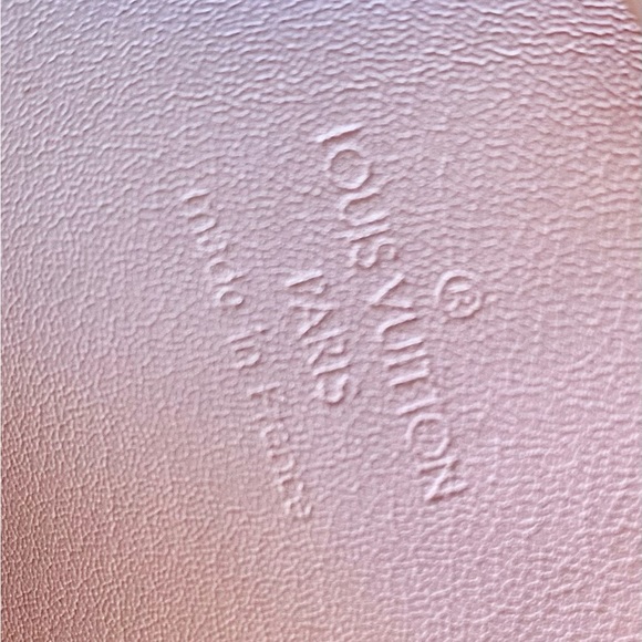 Authentic Louis Vuitton Bedford pink Vernis bag with charm - Picture 5 of 16